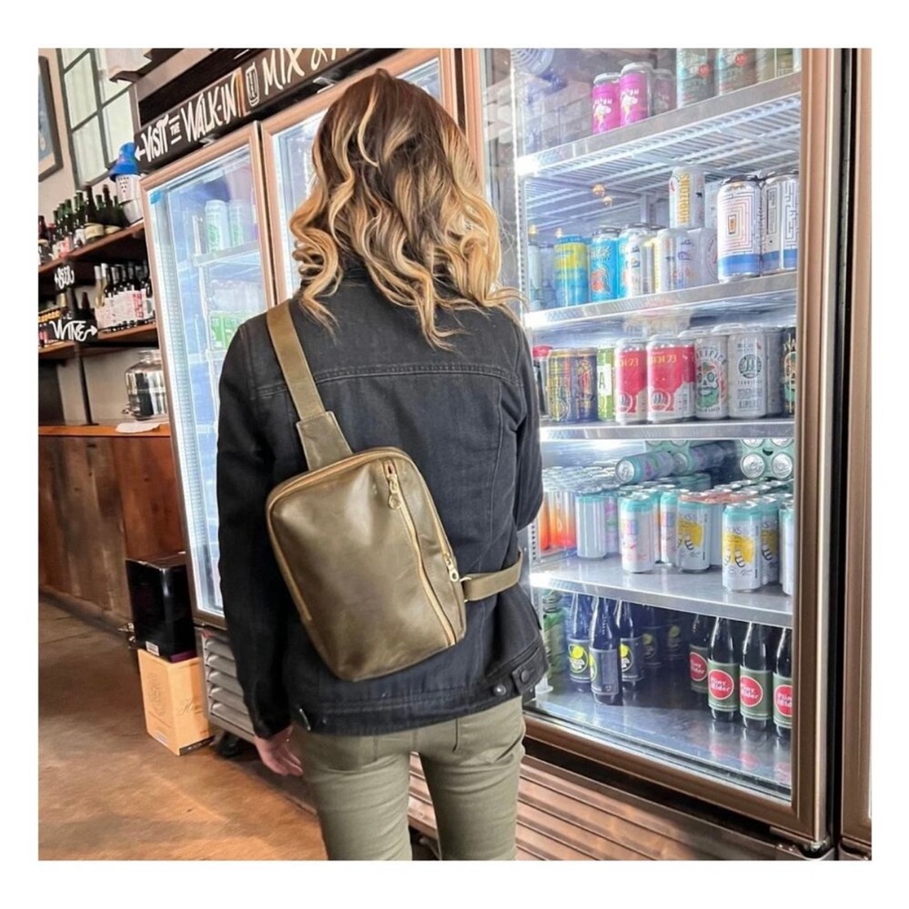 Parker Clay Bale Sling Brown Bag. Crossbody Strap.